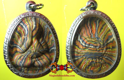 Amulettes protectrice multicolores du Bouddha Phra Pidta - Wat Pikul Thong (Temple du Très Vénérable LP Pae). La Magie du Bouddha.