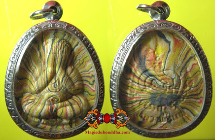 Amulettes protectrice multicolores du Bouddha Phra Pidta - Wat Pikul Thong (Temple du Très Vénérable LP Pae). La Magie du Bouddha.