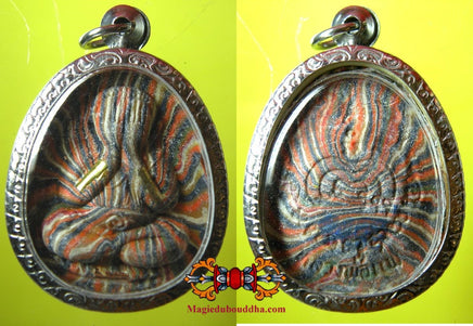 Amulettes protectrice multicolores du Bouddha Phra Pidta - Wat Pikul Thong (Temple du Très Vénérable LP Pae). La Magie du Bouddha.