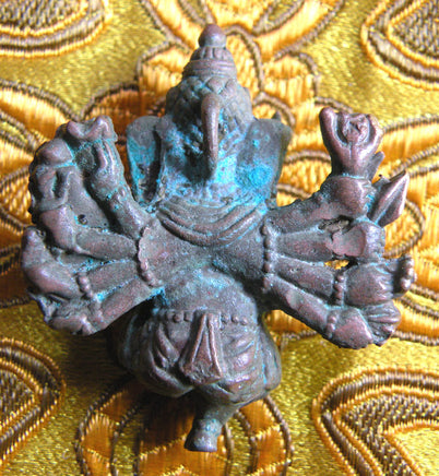 Amulette ancienne de Ganesh à 10 bras. La Magie du Bouddha.