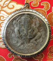 Grande Amulette de Phra Pikanet et du Très Vénérable Luang Phor Thuat. La Magie du Bouddha.