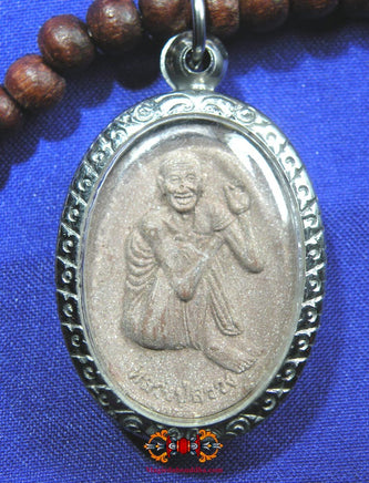 Chapelet Thaï avec trois amulettes : Look Sakot, Takut et LP Tanjai - Très Vénérable LP Suwang. La Magie du Bouddha.