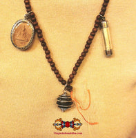 Chapelet Thaï avec trois amulettes : Look Sakot, Takut et LP Tanjai - Très Vénérable LP Suwang. La Magie du Bouddha.