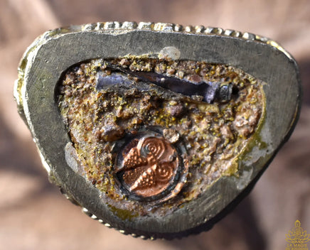 Amulette Roop Lor au masque de Lersi - Très Vénérable LP Kallong (Wat Khao Lem). La Magie du Bouddha.