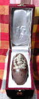 Ganesh sculpté dans un Shiva Lingam. La Magie du Bouddha.