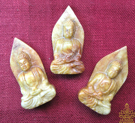 Statuette de Bouddha en jadéite orangée - Vénérable Lersi Tafai. La Magie du Bouddha.