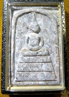 Grande amulette Phra Somdej en pierre sacrée Hin Dta Manghön. La Magie du Bouddha.