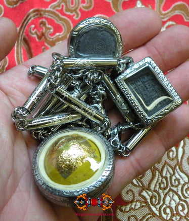 Collier sacré du Très Vénérable Phra Kruba Neuarchai Kosito. La Magie du Bouddha.