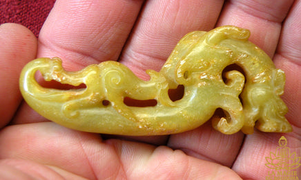 Amulettes Dragons en Jadéite Vert-Orangée – Vénérable Lersi Tafai. La Magie du Bouddha.