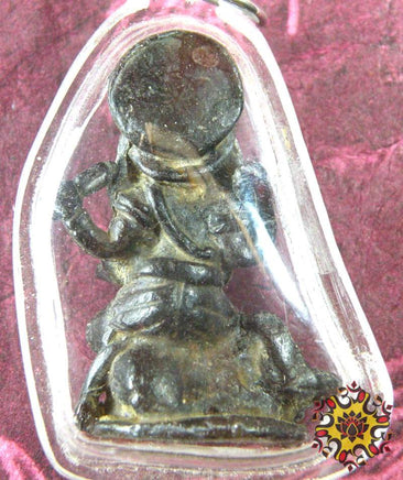 Statuette ancienne du Dieu éléphant Ganesh monté sur le rat Mooshika. La Magie du Bouddha.