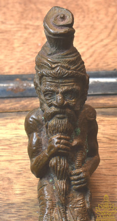 Pommeau ancien de canne en cuivre massif – Ermite Lersi sculpté à la main – Pièce unique La Magie du Bouddha.