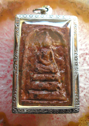 Grandes amulettes Phra Somdej en pierre relique Phratat Namthan. La Magie du Bouddha.