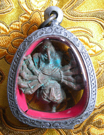 Amulette ancienne de Ganesh à 10 bras. La Magie du Bouddha.