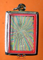 Amulette thai du Bouddha Phra Somdej multicolore. La Magie du Bouddha.