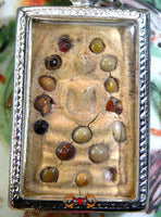 Précieuses amulettes Phra Somdej (avec reliques sarira) - Wat Pichaya Yatikharam. La Magie du Bouddha.