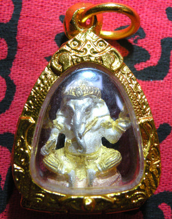 Amulette précieuse de Ganesh - Vénérable Phrakru Silimonghön et Très Vénérable Pothan Klai Wajasit. La Magie du Bouddha.