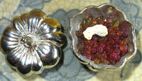 Perles sacrées sarira et relique blanche des Arahant. La Magie du Bouddha.