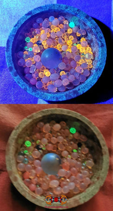 Bille bénie Look Geow et ringsels multicolores - Wat Phratat Nong Bua. La Magie du Bouddha.