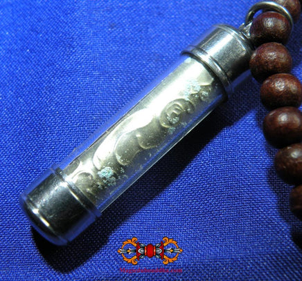 Chapelet Thaï avec trois amulettes : Look Sakot, Takut et LP Tanjai - Très Vénérable LP Suwang. La Magie du Bouddha.