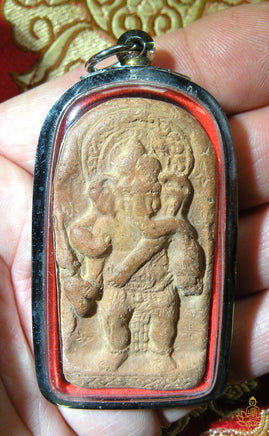 Amulette Népalaise du dieu éléphant Ganesh debout - tablette votive en terre cuite. La Magie du Bouddha.