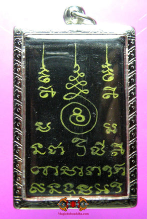 Grande amulette de Phra Pikanet en bois sacré laqué peint à la main. La Magie du Bouddha.