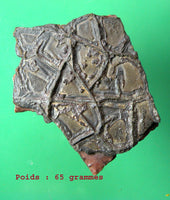 Pierres sacrées Tsésites - Ecritures des Djinns. La Magie du Bouddha.
