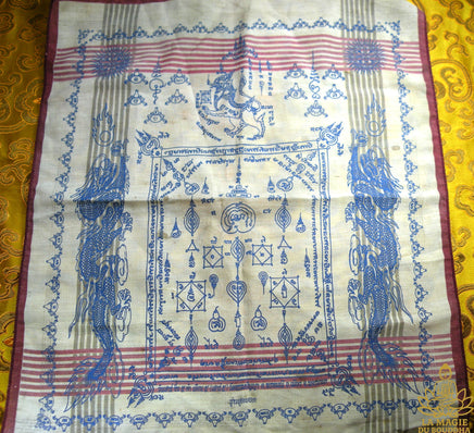 Mouchoir Magique Pa Yant – Très Vénérable Luang Phor Phina (Wat Thammapanya, années 1960) La Magie du Bouddha.