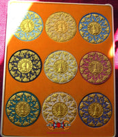 Collection de neuf grandes amulettes Jatukham Rammathep. La Magie du Bouddha.