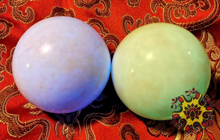 Boules de pierre sacrée Chinoise fluorescente Ye Ming Zhu - Vertes ou bleues. La Magie du Bouddha.