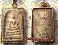 Amulette Phra Somdej sculptée en pierre-relique Hin Phratat. magiedubouddha