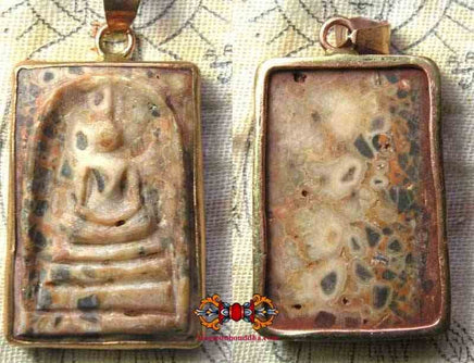 Amulette Phra Somdej sculptée en pierre-relique Hin Phratat. magiedubouddha