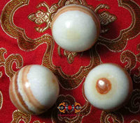 Boule de pierre sacrée "oeil magique" Tah Suhan. magiedubouddha