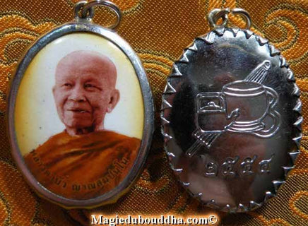 Médaille Thai portrait Roop Lor du Très Vénérable Luangta Mahabua. magiedubouddha