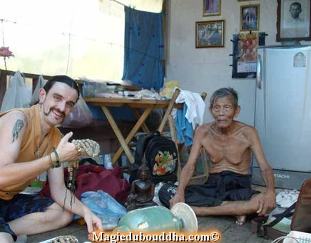 Ceinture de santé Paya Tao Héo - Très Vénérable Ajarn Sané. La Magie du Bouddha.