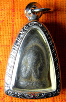 Amulettes Thai pour la bonne santé - Wat Wichit Kan Nimit. La Magie du Bouddha.