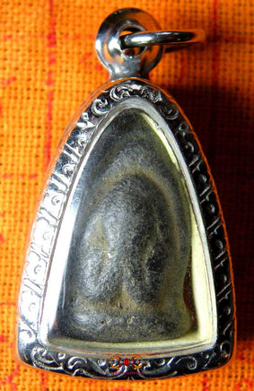 Amulettes Thai pour la bonne santé - Wat Wichit Kan Nimit. La Magie du Bouddha.