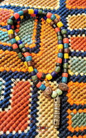 Collier Tibétain avec Dorje de fer et Rudraksha. La Magie du Bouddha.