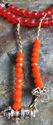 Chapelet Tibétain en verre rouge - Pour la pratique du mantra du Bouddha Amithaba. La Magie du Bouddha.