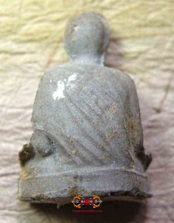 Amulette Roop Lor du Très Vénérable LP Kassem. magiedubouddha