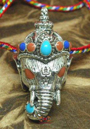 Pendentif précieux de Ganesh - Temple de Shri Maha Mariamam. magiedubouddha