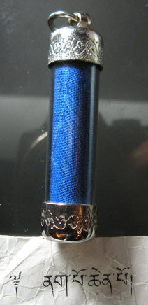 Amulette Tibétaine Mantra de Mahakala noir - Puissante protection. magiedubouddha