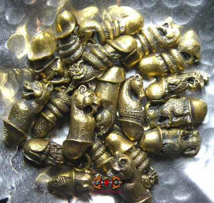 Amulettes Thai Phalliques Palat Kick animaux du zodiaque Chinois - Vénérable LP Sawae. La Magie du Bouddha.