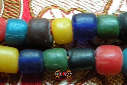 Collier Tibétain avec Dorje de fer et Rudraksha. La Magie du Bouddha.