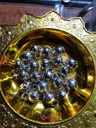 Relique Bouddiste perles sacrées Ringsel translucide dans un reliquaire scellé. La Magie du Bouddha.