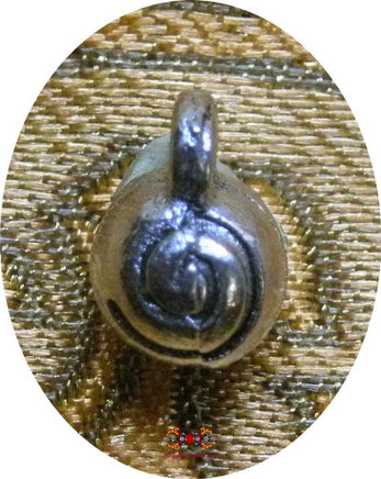 Relique Bouddiste perles sacrées Ringsel translucide dans un reliquaire scellé. La Magie du Bouddha.