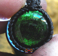 Colliers Thai avec cabochon en verre alchimique - vert et noir. La Magie du Bouddha.