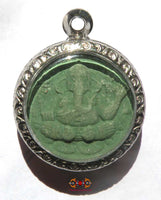 Collection de huit amulettes Ganesh aux couleurs des jours de la semaine - Wat Kaek. magiedubouddha