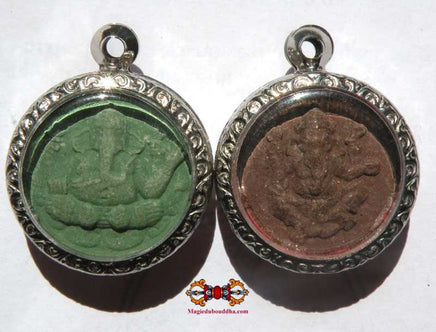Collection de huit amulettes Ganesh aux couleurs des jours de la semaine - Wat Kaek. magiedubouddha