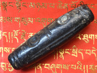 Large Tibetan Dzi Sacred Beads – 4 Eyes &amp; 12 Eyes (Magnetic Black Stone)