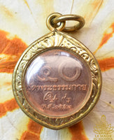 Médaille du Bouddha 40e anniversaire du Wat Phra Dhammakaya (2010) La Magie du Bouddha.